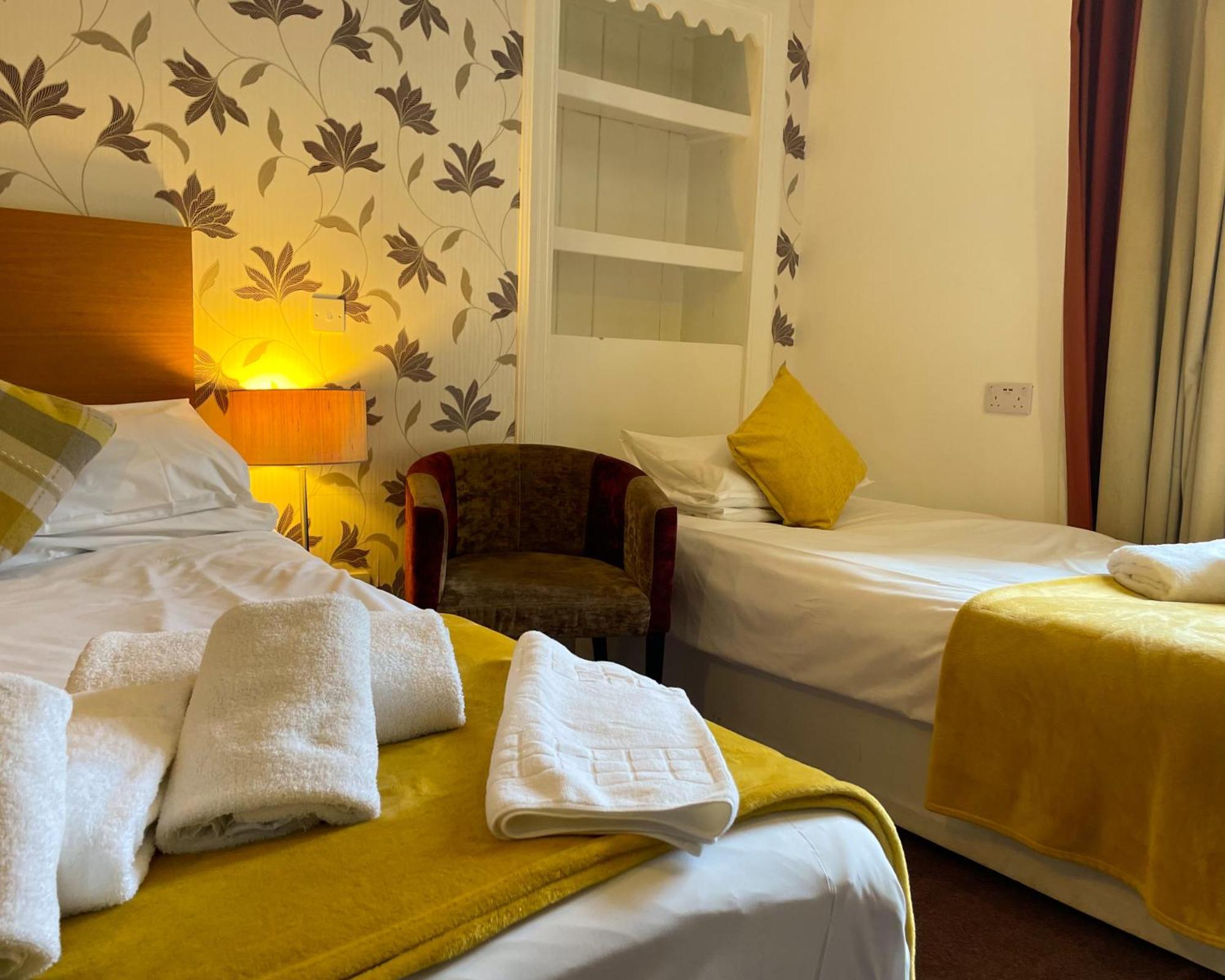 The Speyside Hotel And Restaurant Grantown-on-Spey Zewnętrze zdjęcie